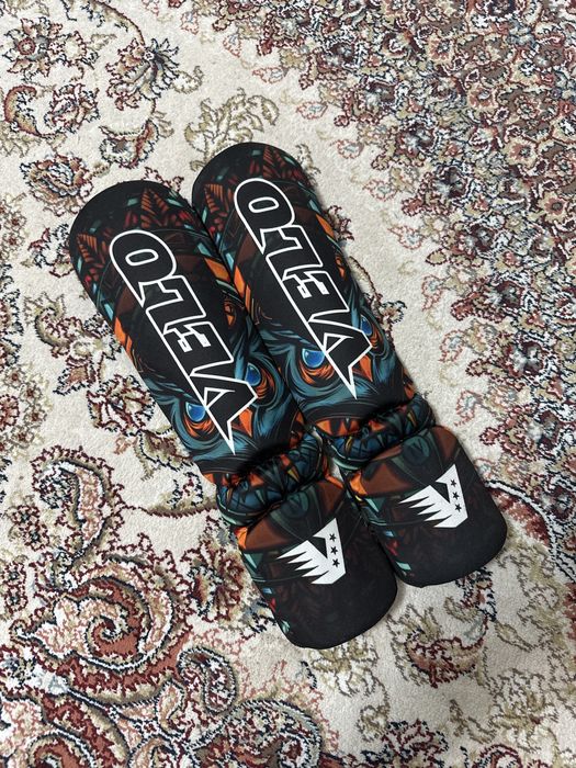 Футы S размер , перчатки 10-12 oz