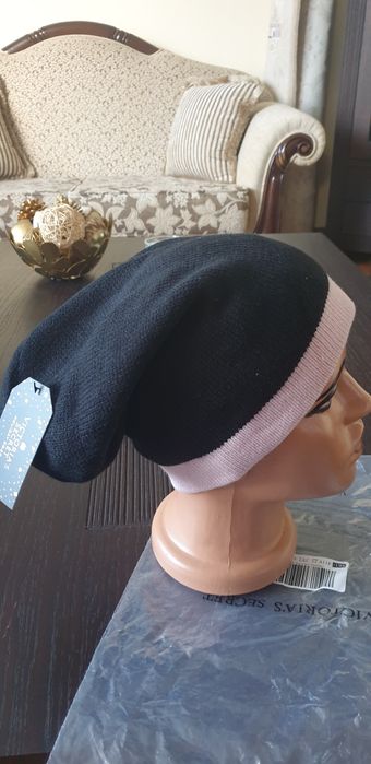 Caciula Victoria's Secret, originala, SUA cu 2 fete