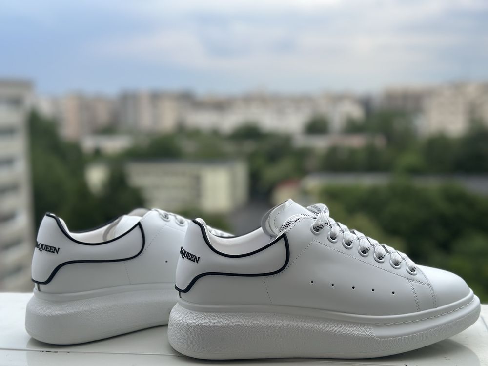 Adidasi Alexander McQueen - piele naturala!