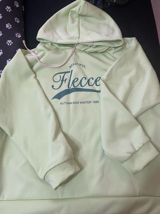 Продам костюм женский