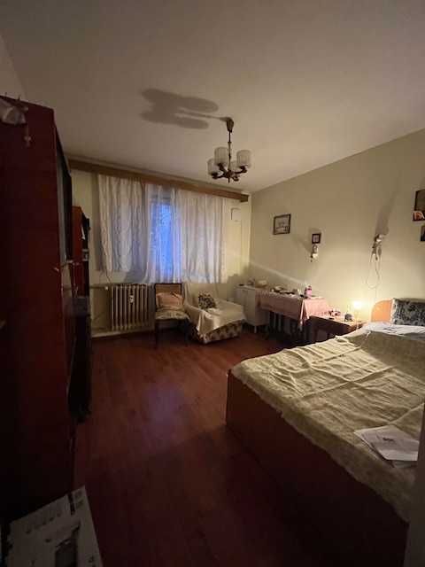 4 camere de inchiriat