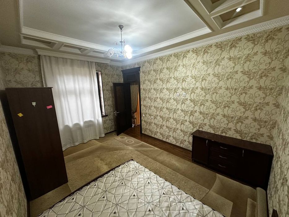 4,5 сотокли 6 хонали участка ижарага берилади.