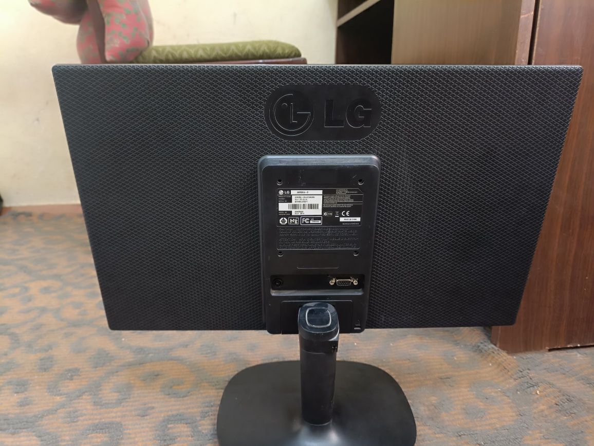 Lg Monitor 20 Dyum Sotiladi Defekti Yoq Zor holatda
