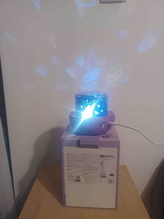 Аниме нощна лампа – въртящ се проектор със светлини и герои Kuromi