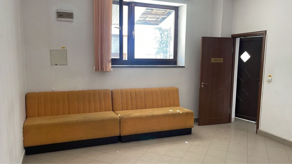 Apartament / Spatiu comercial + curte privată, ideal și pentru birou