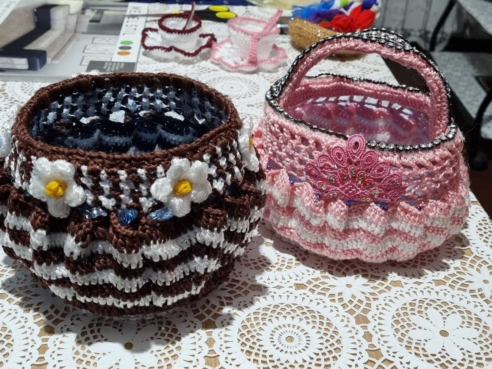 Плетени кошнички и чашки за кафе