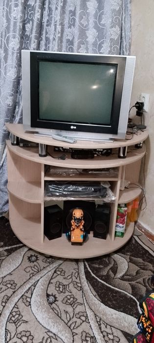 Подставка под телевизор