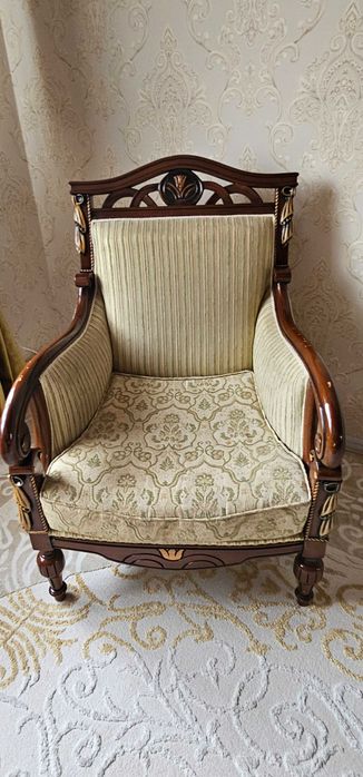 Продается Диван, 2 кресла, б/у в отличном состоянии