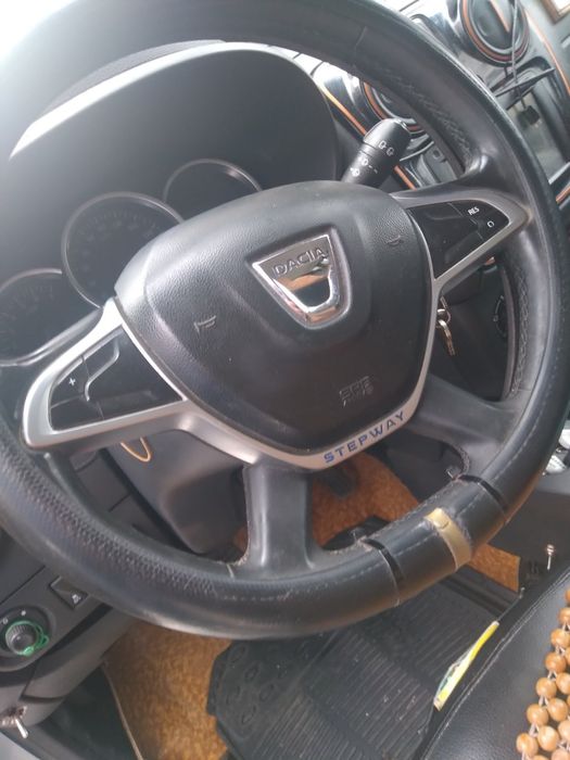 Продавам Дачия Лоджи