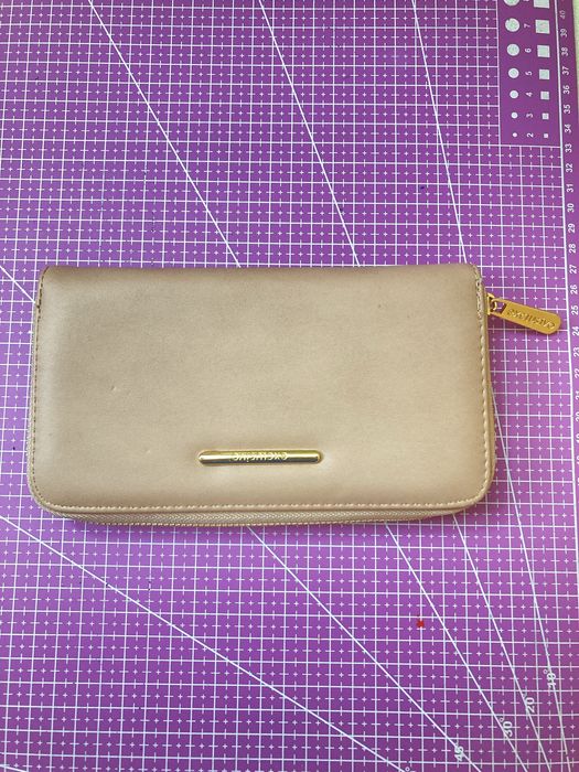 ЛОТ РАЗПРОДАЖБА на портфейли - дамски и мъжки