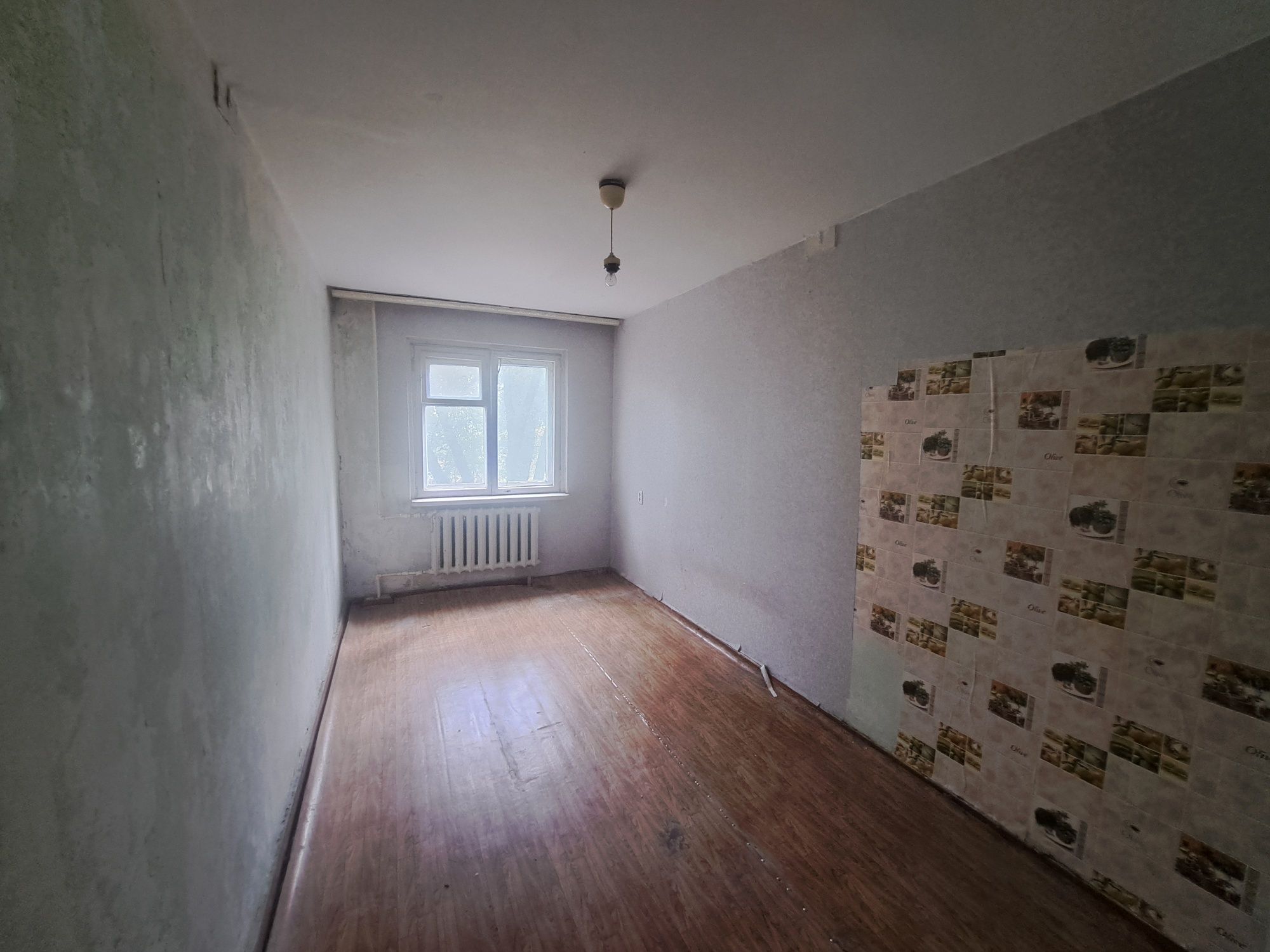 Продаю 2-х комн. квартиру в 23 микрорайоне, дом 15
