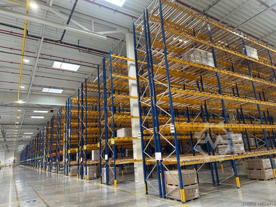 Rafturi metalice depozitare paleti