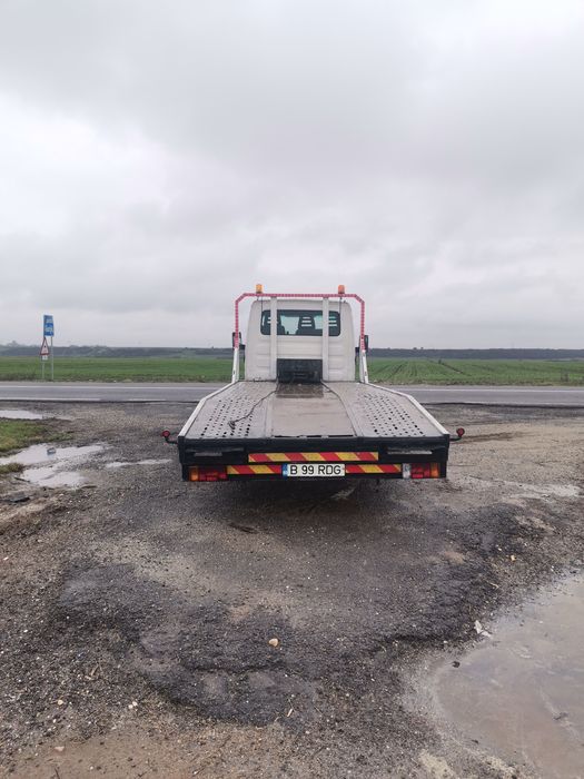 Vând platformă auto Iveco daily 65C15 se conduce cu categoria C