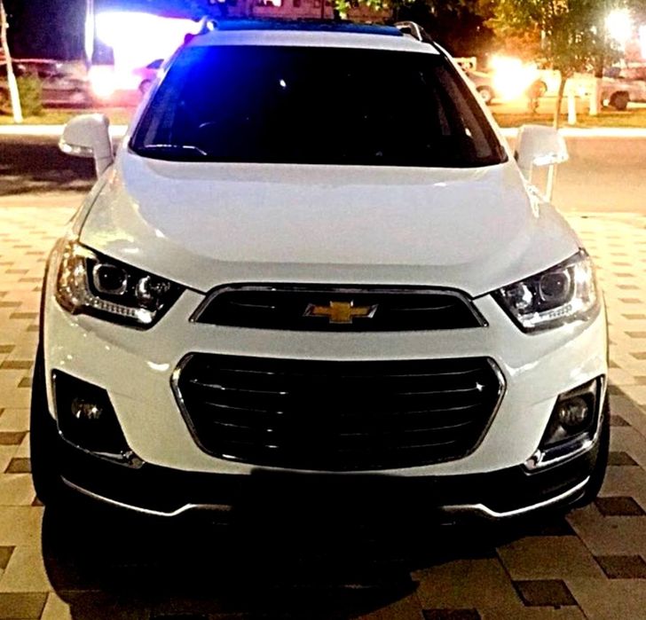 Продам Каптива 4  мотор 3 литр идеал Цвет белый.