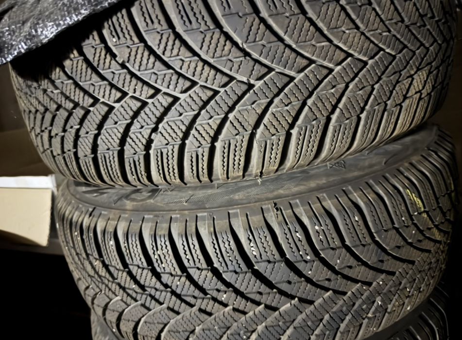 Зимни гуми + джанти 195 65 15 Firestone