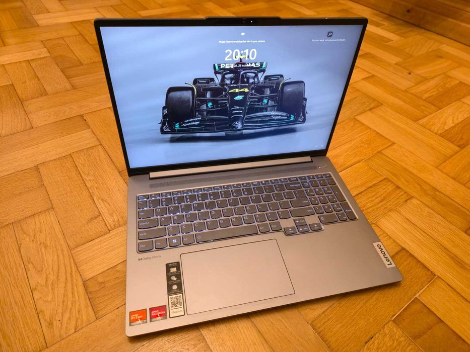 Laptop Lenovo IdeaPad Pro 5 16", AMD Ryzen 7 8845HS, 32GB RAM, 1TB SSD