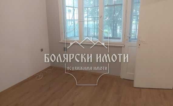 Дава се под наем Офис в Велико Търново, Център - 115 кв.м за 331.5 € - Снимка #5