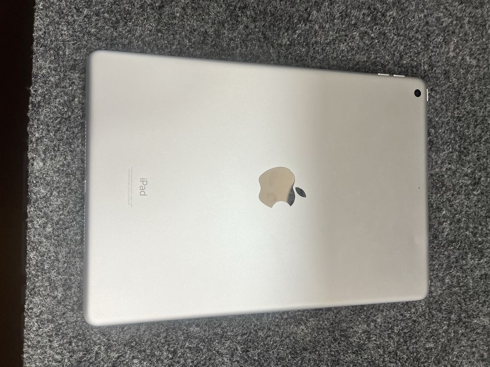 Продается ipad 5 ipad 9 оба нк 64 гб
