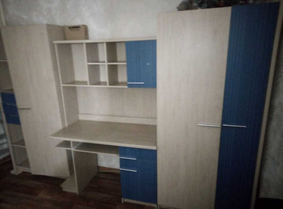 Продам шкаф срочно недорого в детскую можно