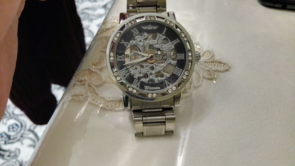 Winner Universal часы в идеальном состоянии.