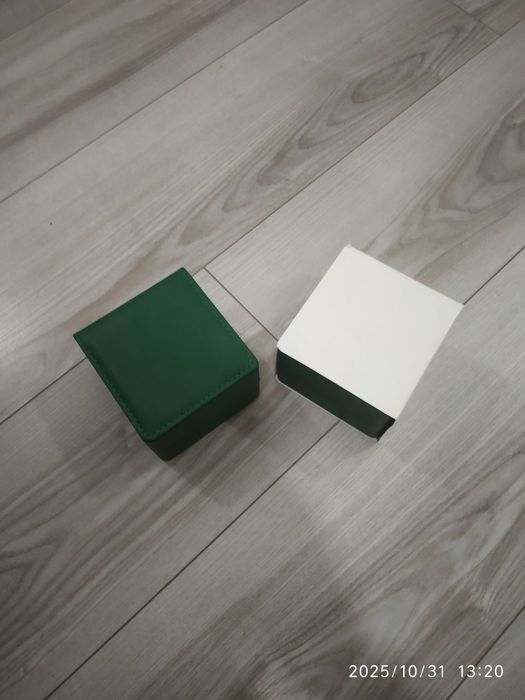 Упаковочная коробка для часов