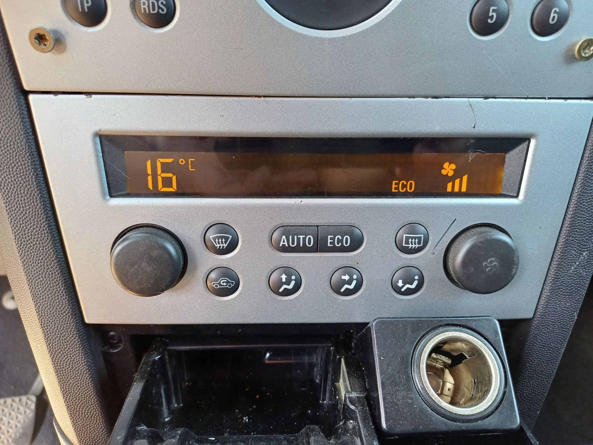 Опел мерива 1.7 CDTI  на части