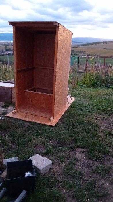 Toaletă curte wc grădină
