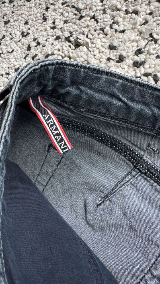 Дамски къси дънки Armani Jeans размер L