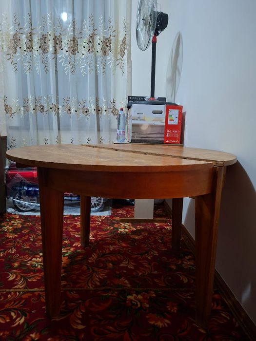Продаётся стол овальный. Б/у