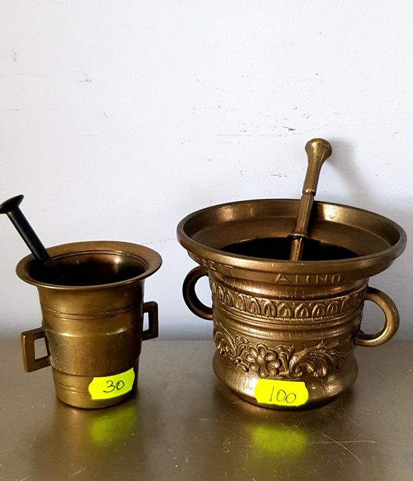 Farfurii decorative veche  din bronz