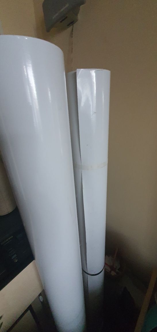 Autocolant alb de 137 cm lățime