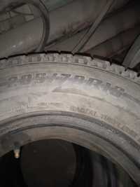 Продам зимнюю резину 205/70R15