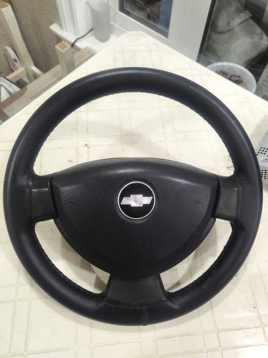 Продам руль Daewoo Nexia 2 (N150)