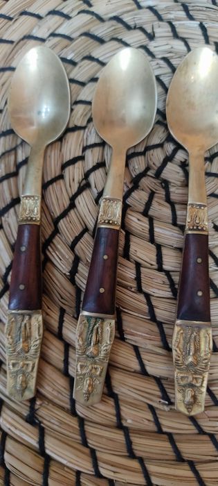 Қадимги қошиқлар бешта