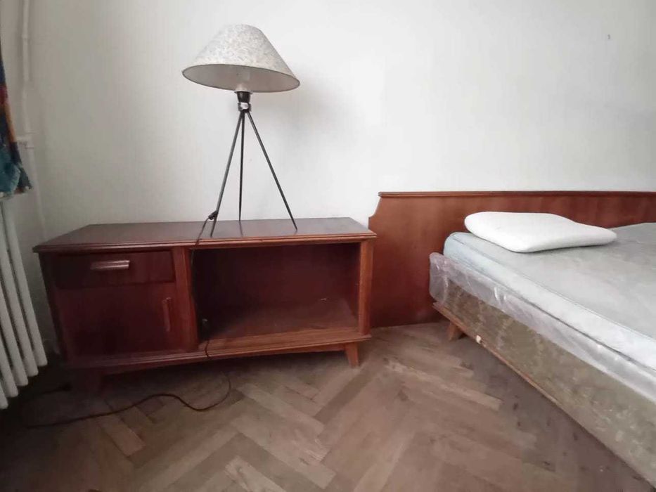 Mobilă veche, electroasnice GRATUIT