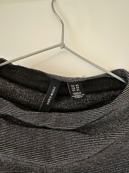 Vero Moda XS/S блуза с метални нишки