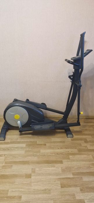 Тренажер эллипс (эллиптический)