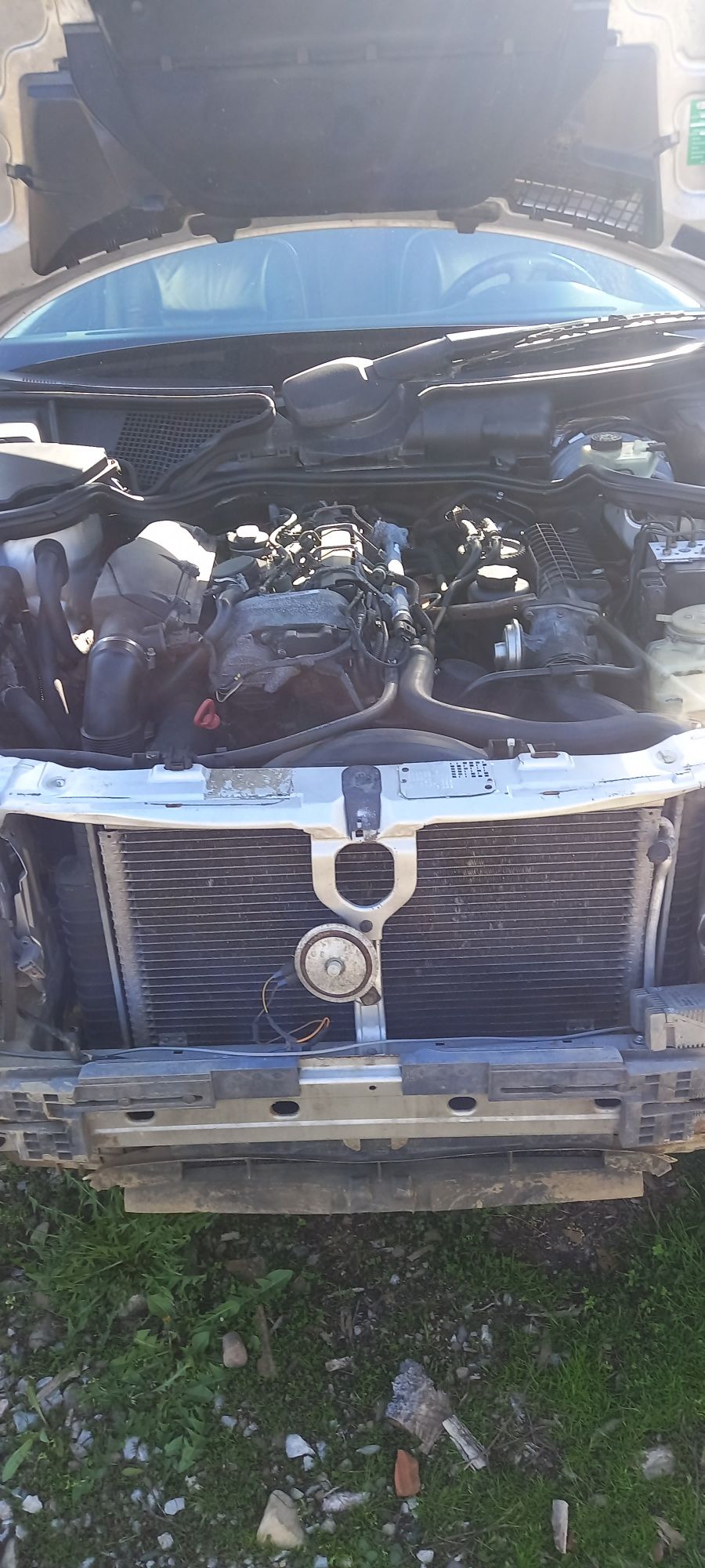 dezmembrez mercedes e class E 200 W 210 an 2001 E class