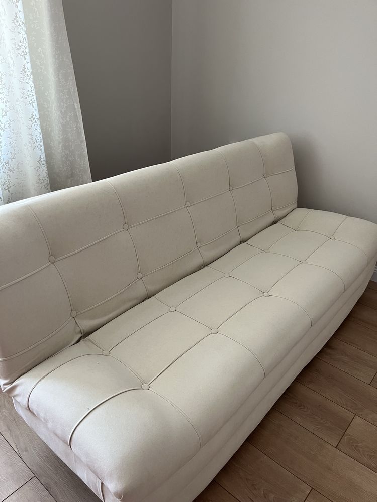 Продам Диван в хорошем состоянии