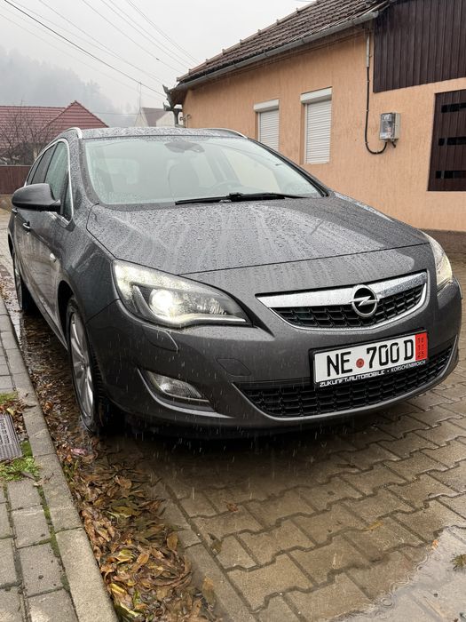 Opel Astra J 2011 1.7CDTI 125CP