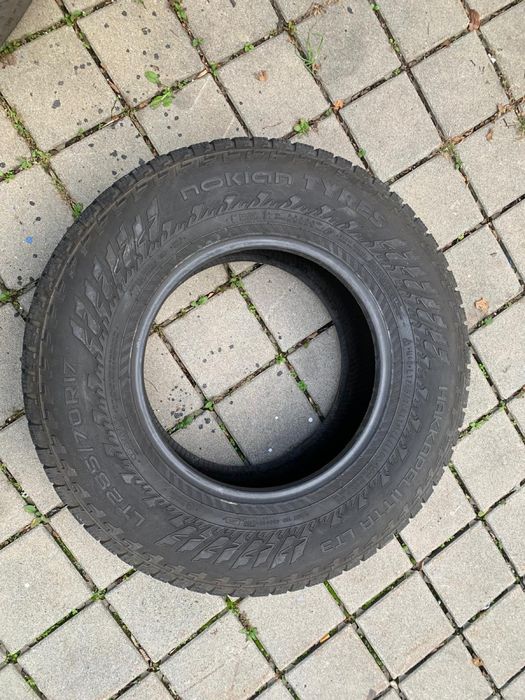4 cauciucuri iarna LT 285/7O/17-Nokian
