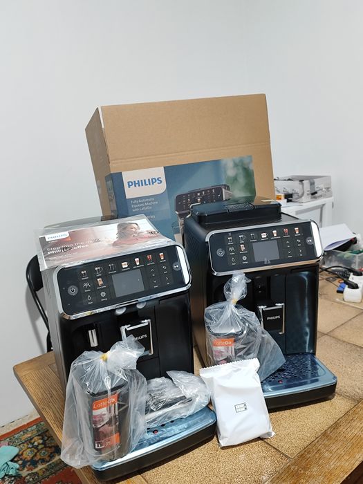 Expresoare automate Philips seria 5500 LatteGo