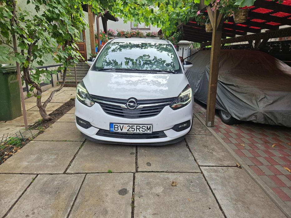 Opel Zafira 2018 2.0 tdci 7 locuri