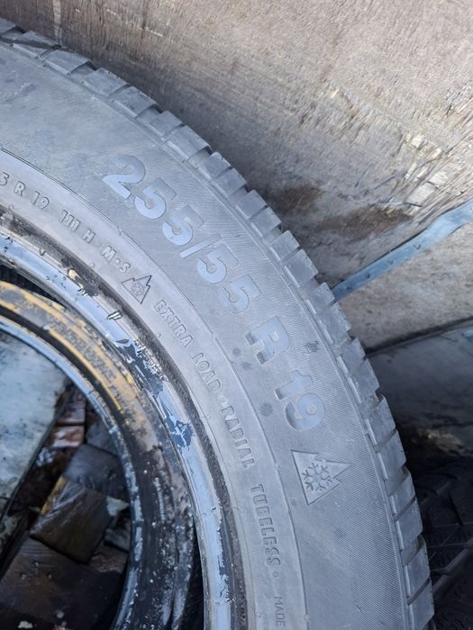 Vand 2 anvelope 255 55 19 continental de iarna bune dot 2018