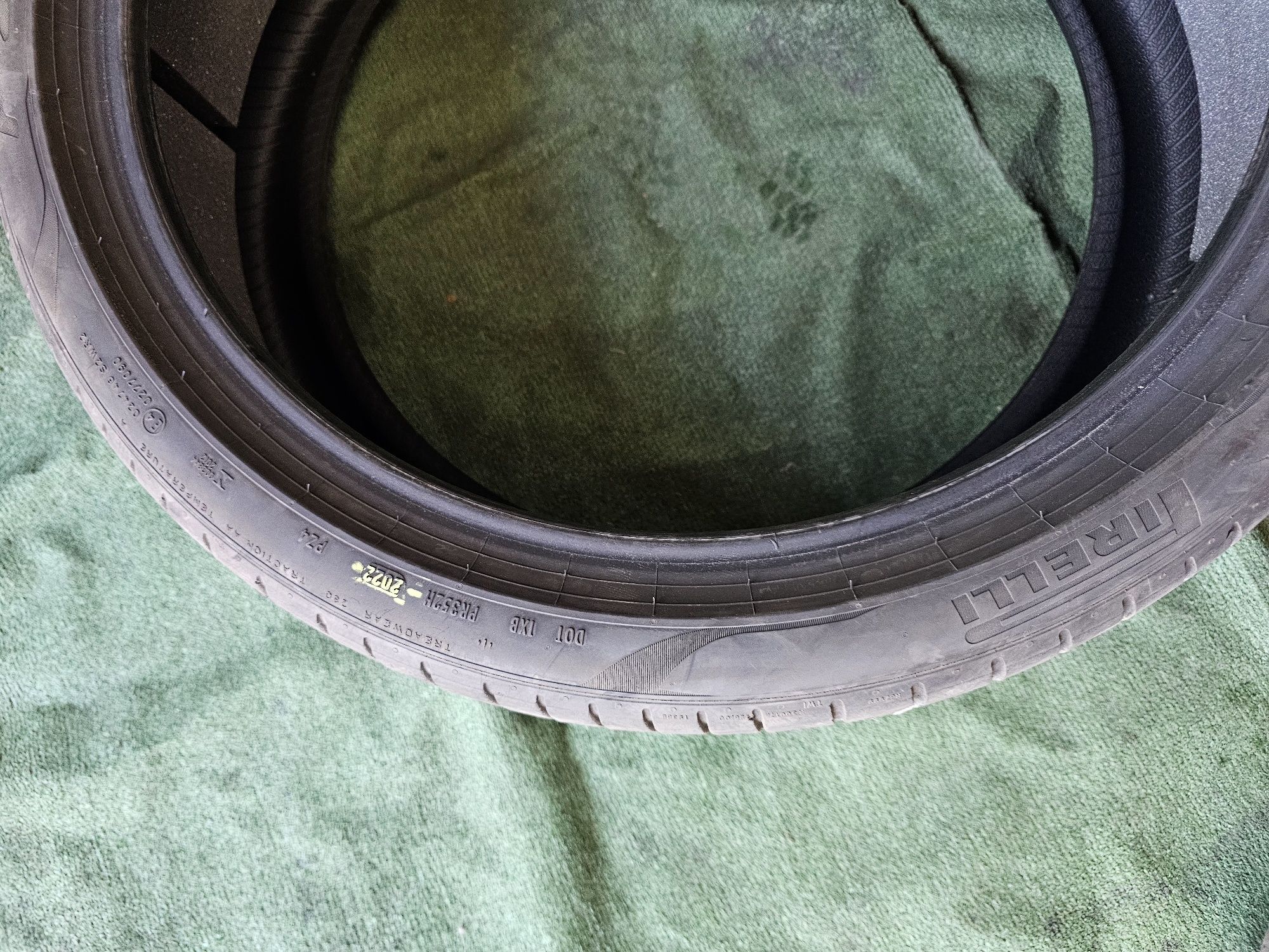 1x 275 35 22 vara pirelli