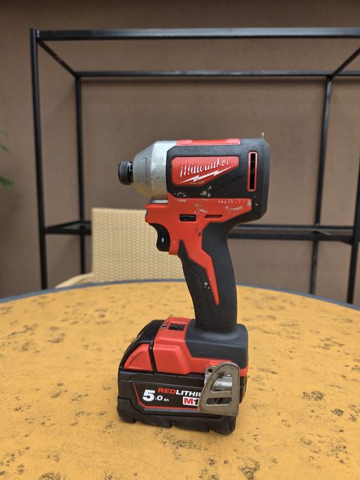 Milwaukee M18 BLID2 ударен винтоверт
 ударен
600 lei