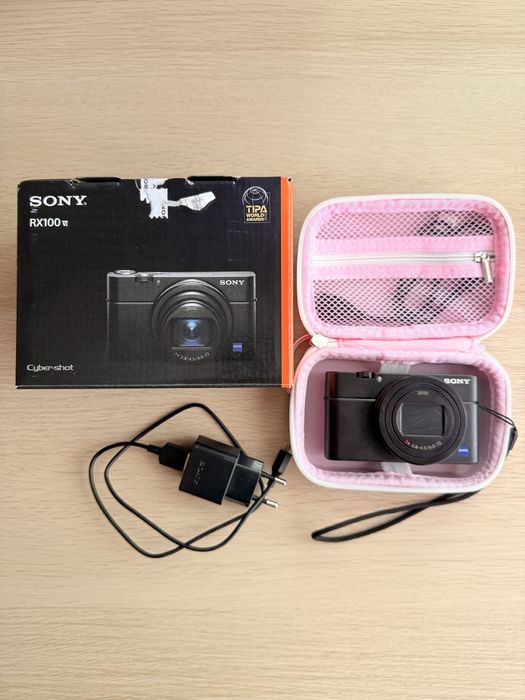 Sony RX100 VI – 4K, Wi-Fi, селфи дисплей – като нов