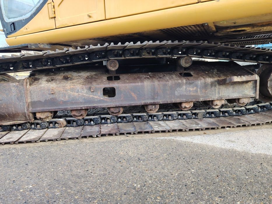 Эксковатор сотилади
Нархи 35