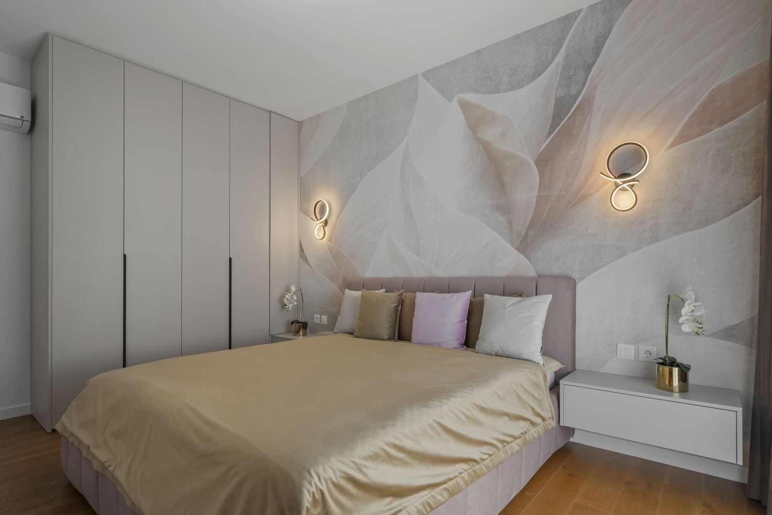 Proprietar ,vând apartament 3 camere One Cotroceni ,mobilat si utilat