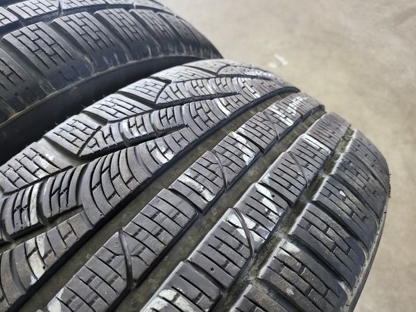 235/50/19 PIRELLI 4БР